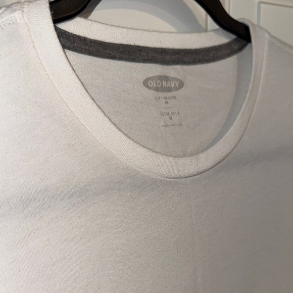 Old Navy- Classic White Men's T-Shirt size Medium - Picture 8 of 12